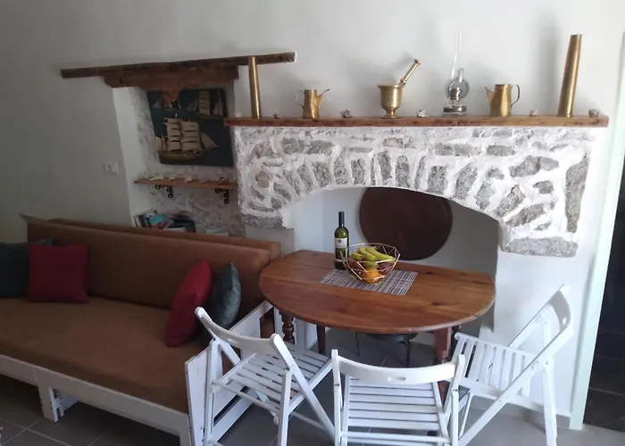 Aleminas House