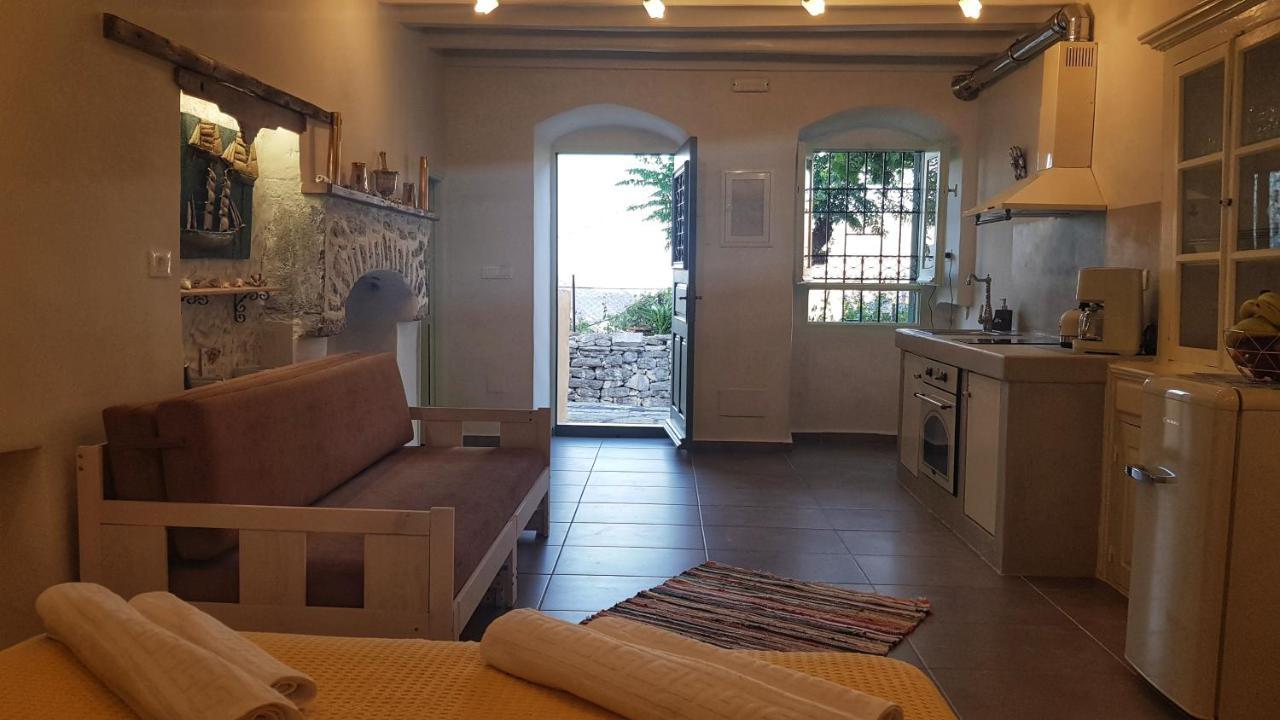 Aleminas House * Symi